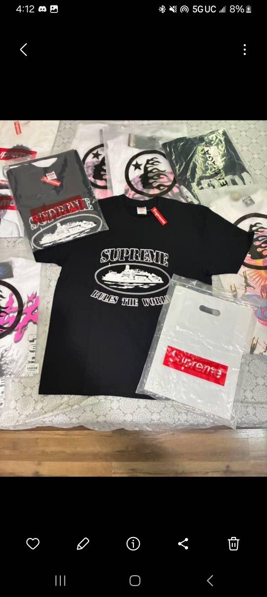 Supreme Tshirt