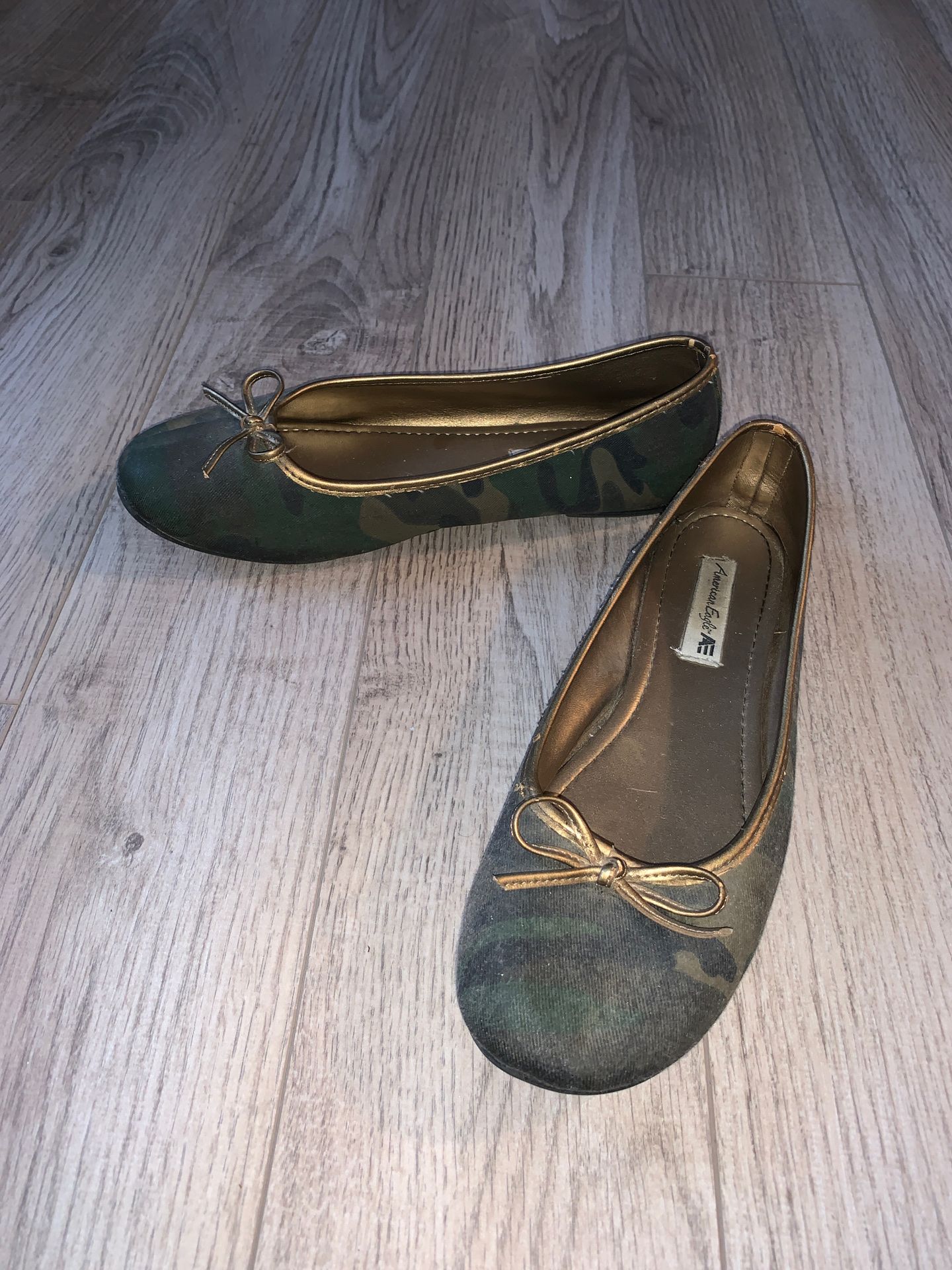 Camo ballet flats size 6