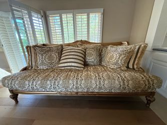 Elegant Traditional Accent Sofa / Settee – Luxury Carved Wood & Damask Upholstery