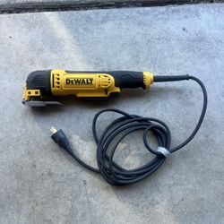 DeWalt Corded Multi-tool. Excellent Condition