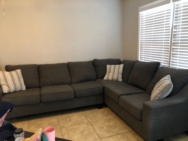 *NEED GONE** L Shaped Sectional Sofa/couch