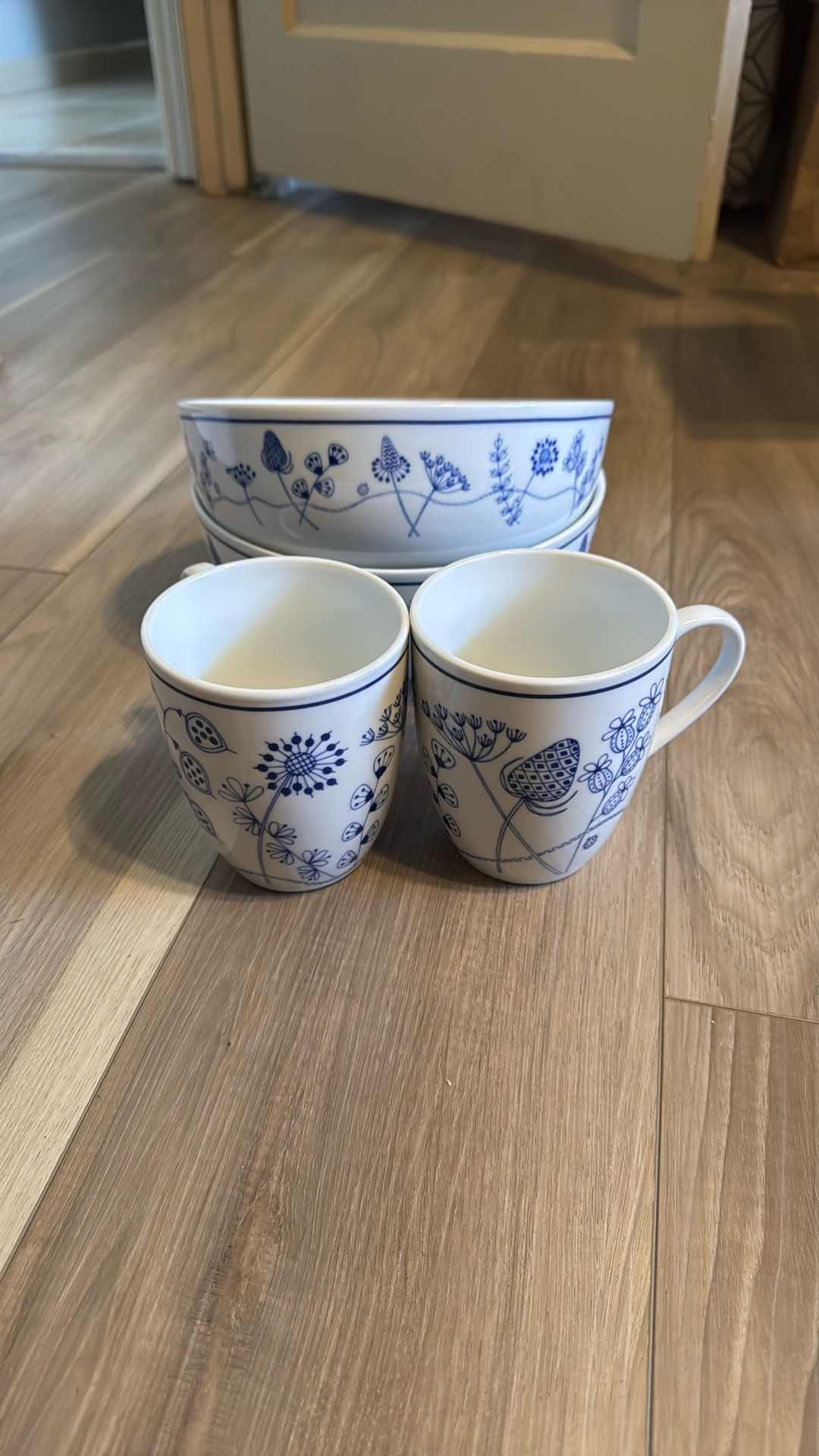 Matching set Of Summer Garden Kitchenware