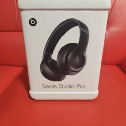 Beats Studio Pro - (Black)