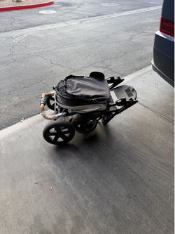 Dog stroller