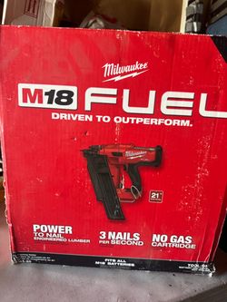 Milwaukee M18 FUEL 21° Framing Nailer