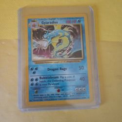 Holographic 1995 Gyarados Pokemon Cards