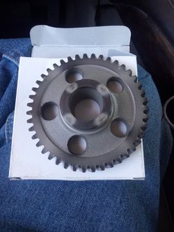 Isuzu Gear Pump.  8-97372-516-1