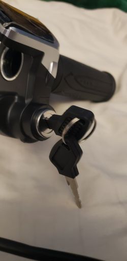 Eʟᴇᴄᴛʀɪᴄ Sᴄᴏᴏᴛᴇʀ Oʀ E.ʙɪᴋᴇ Tʜʀᴏᴛᴛʟᴇ Wɪᴛʜ 2 Kᴇʏs New