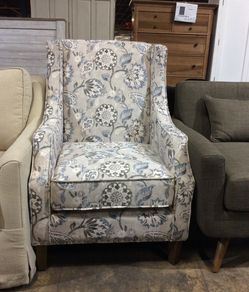GREENFIELD ARMCHAIR