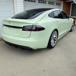 2014 Tesla Model S 85 