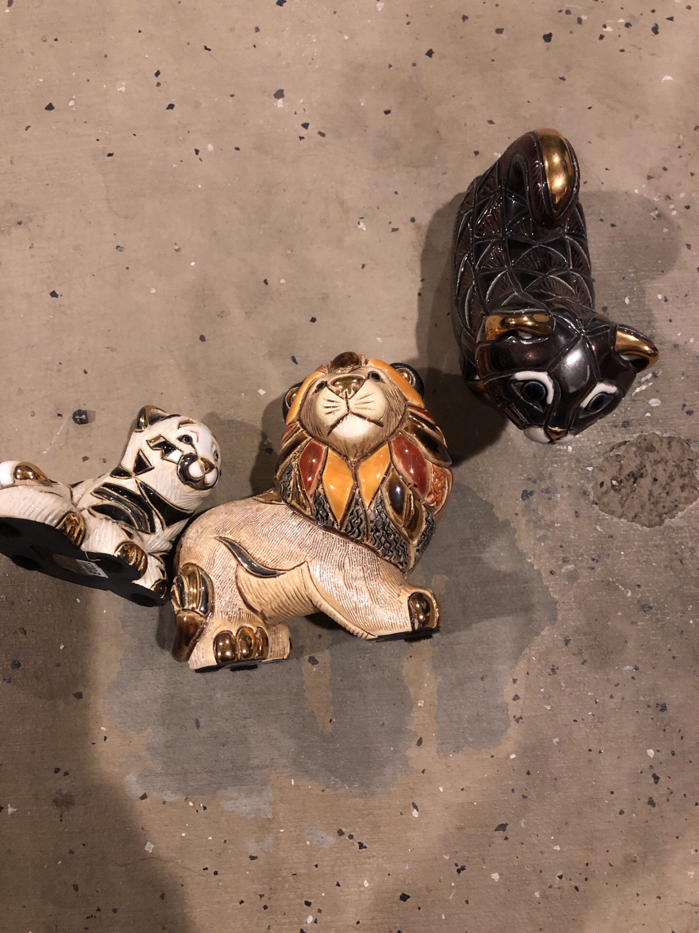 three cat statues collectibles