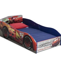 Lightning McQueen Toddler Bed