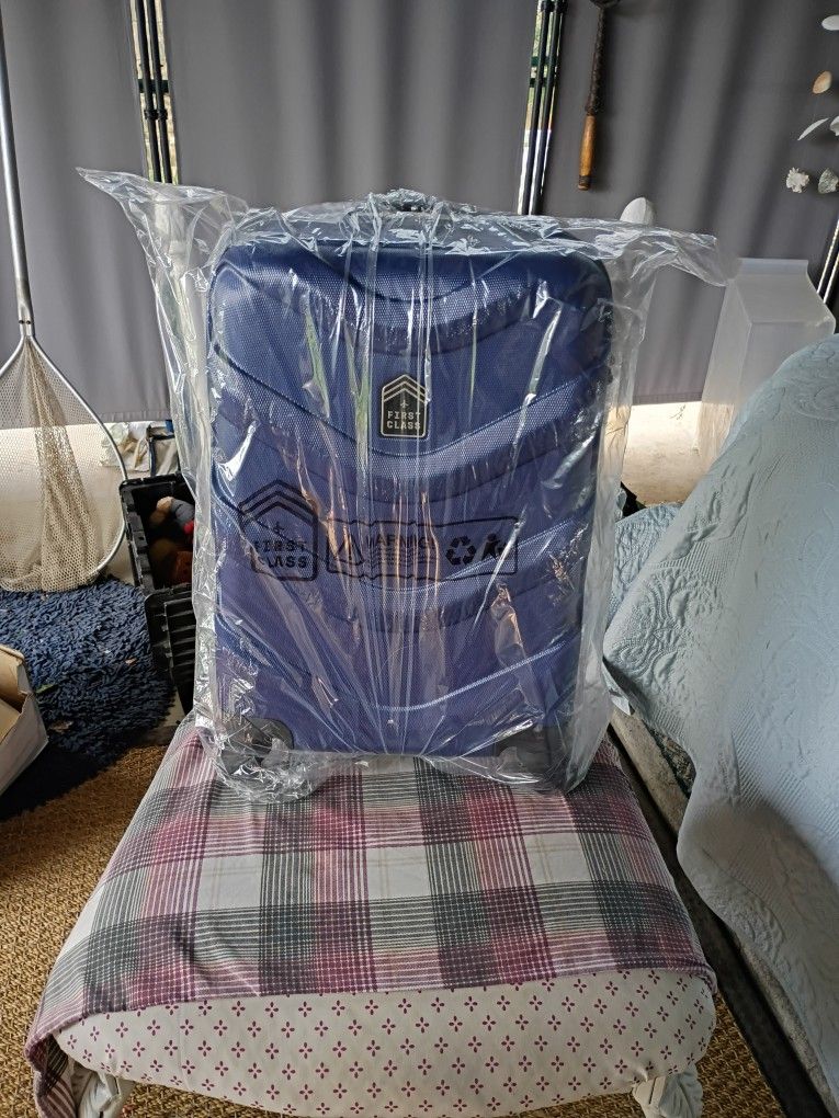 Hard Shell Luggage Carrier