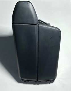 2013-2017 Mercedes-Benz GL450 Armrest/Center Console Lid Black