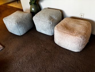 Pouf ottoman