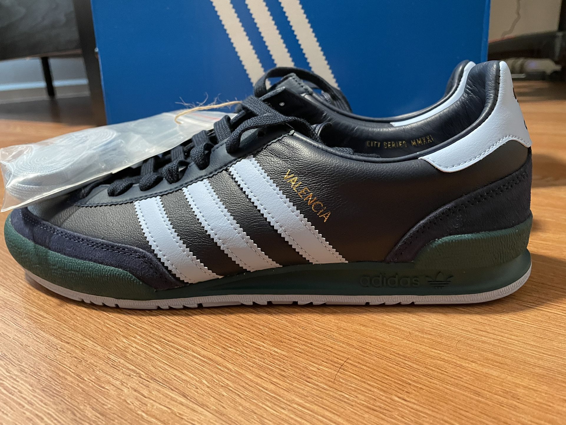 Adidas originals valencia