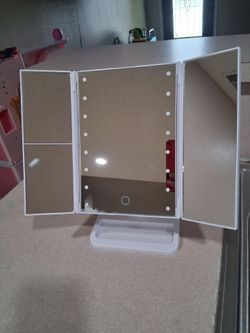 Small makeup mirror