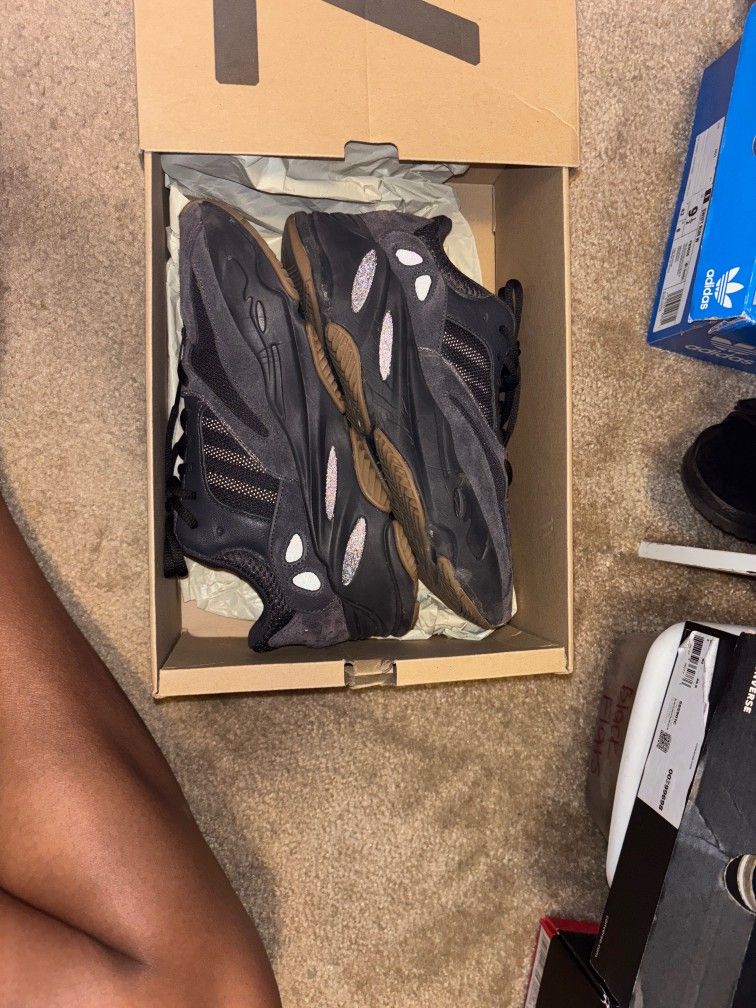Yeezy Boost 700