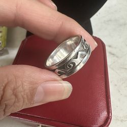 925 Solid Sterling Silver Band Ring With Design All Around , Marked 925 , Size 10.75