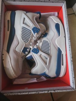 Jordan 4s size 6
