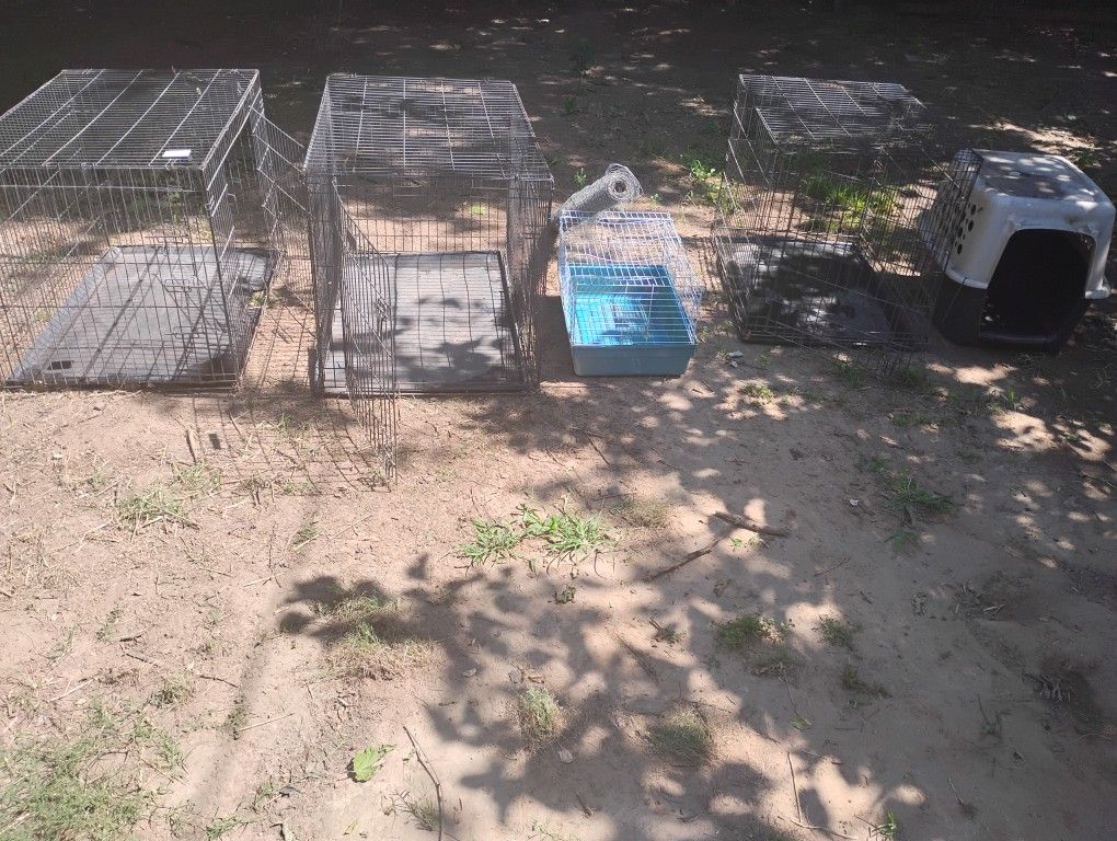 Cages/Kennels/Dog Houses