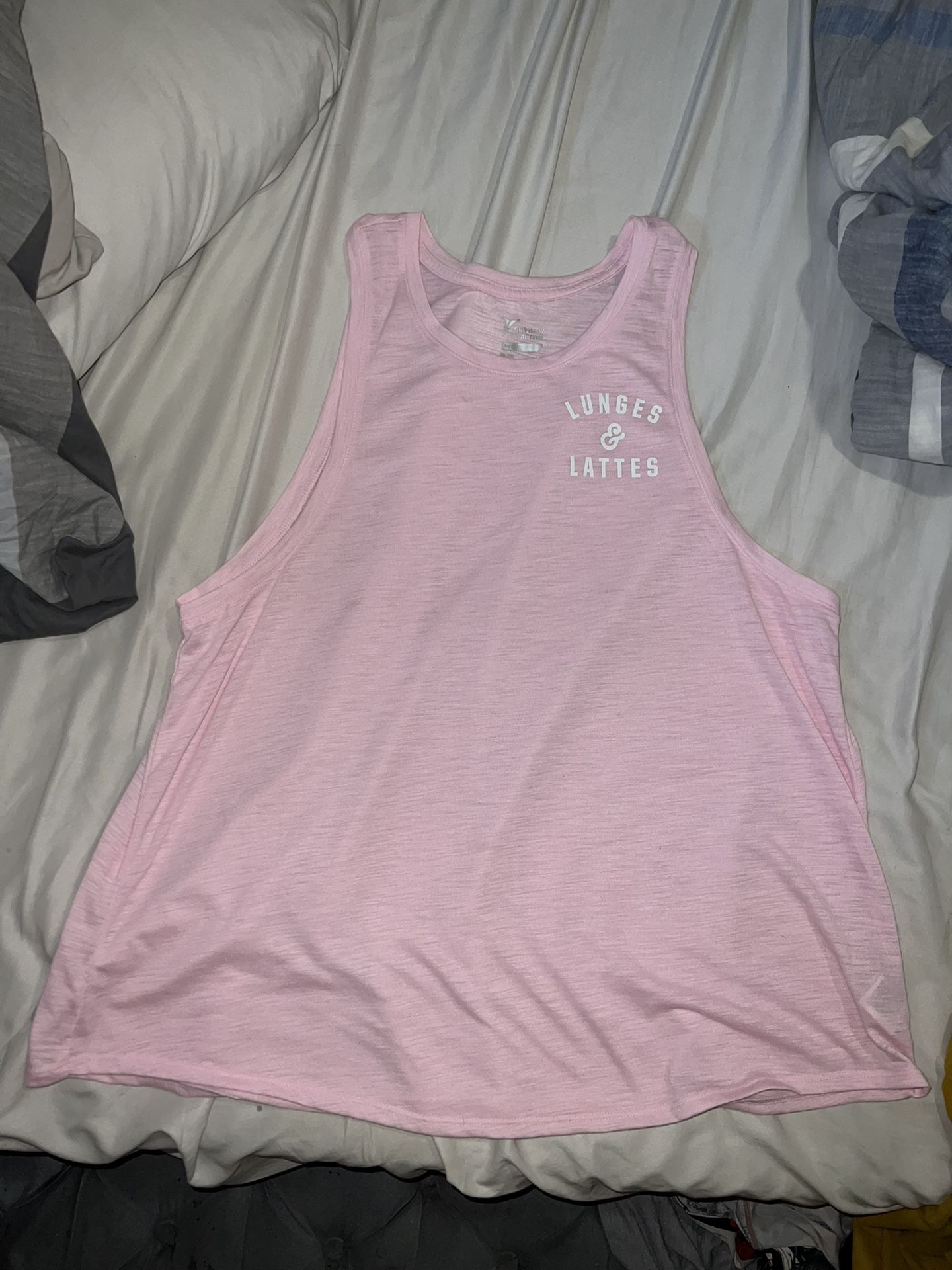 Women’s Pink Old Navy Activewear Top - Size XXL