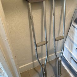 Crutches BASICALLY BRAND NEW