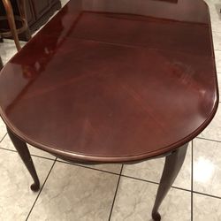 Dining table for sale