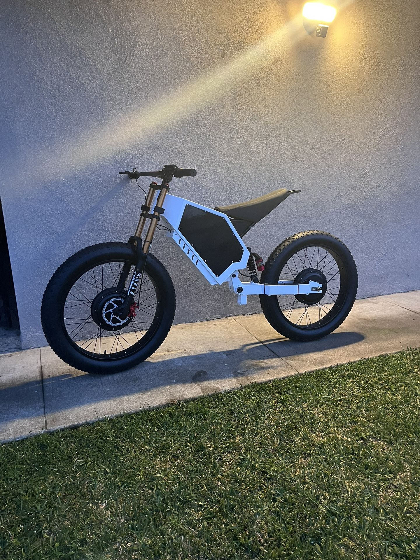 Custom 26x 4” Stealth Bomber E Bike For Sale.