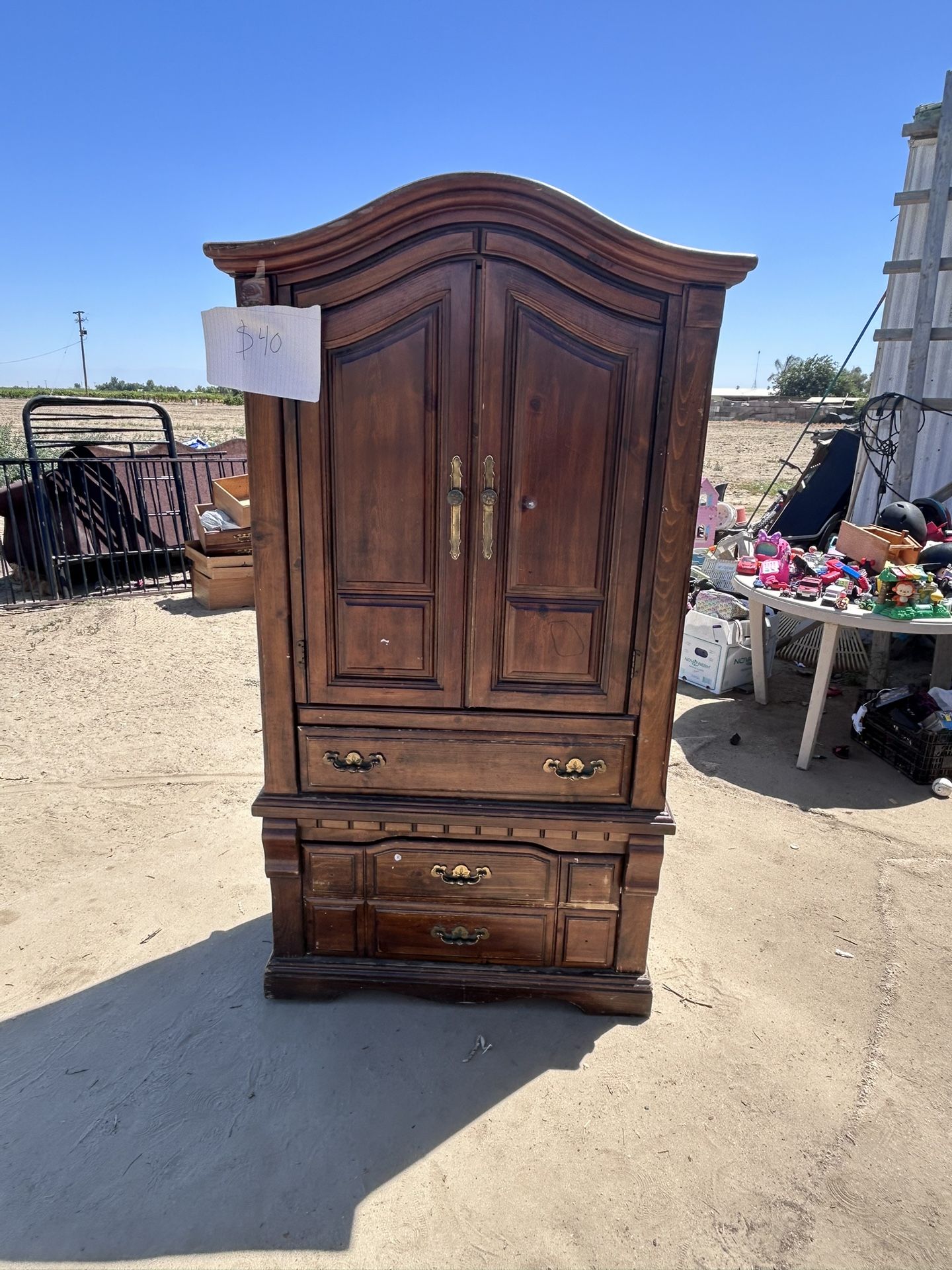 MOVING SALE