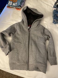 Size 4/5 toddler boy carters jacket