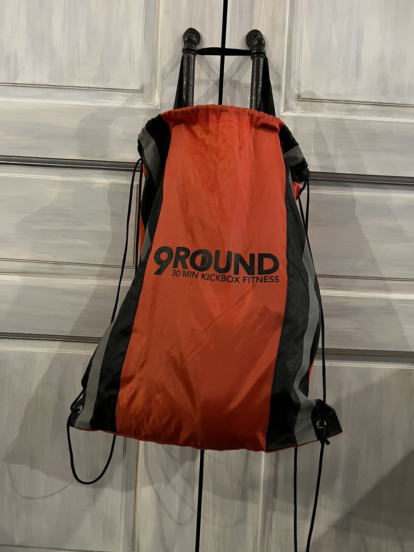 9 Rounds Boxing Mitts & Hand Wraps