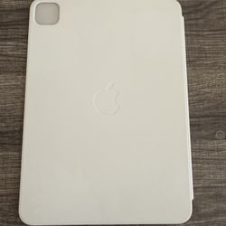 iPad Pro 11” M4 Smart Folio White