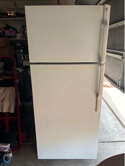 GE Refrigerator