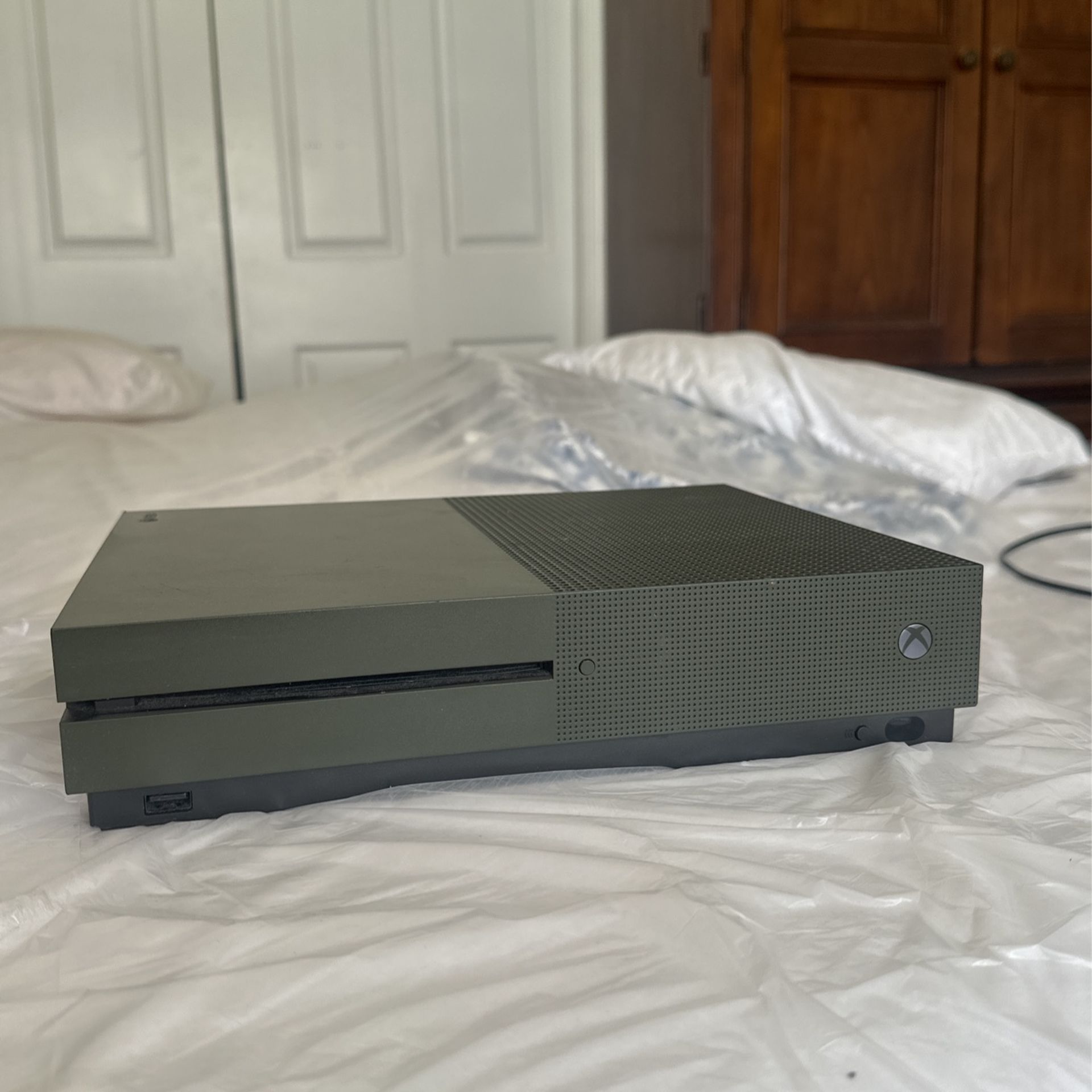 1TB Xbox One S (previous Gen) 