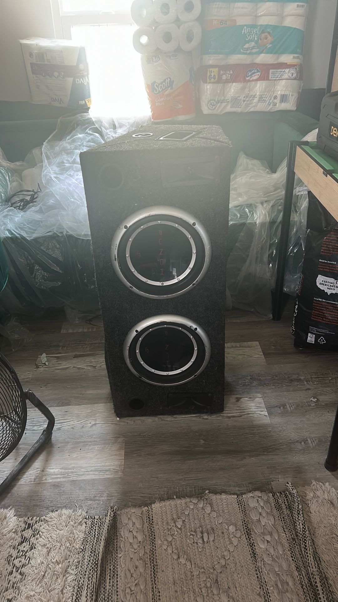 speaker box