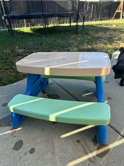 Little tikes picnic table with Umbrella