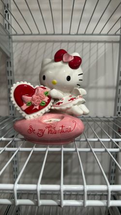 Valentine Hello Kitty Candle Holder