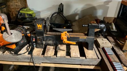 WEN Woodworking Lathe