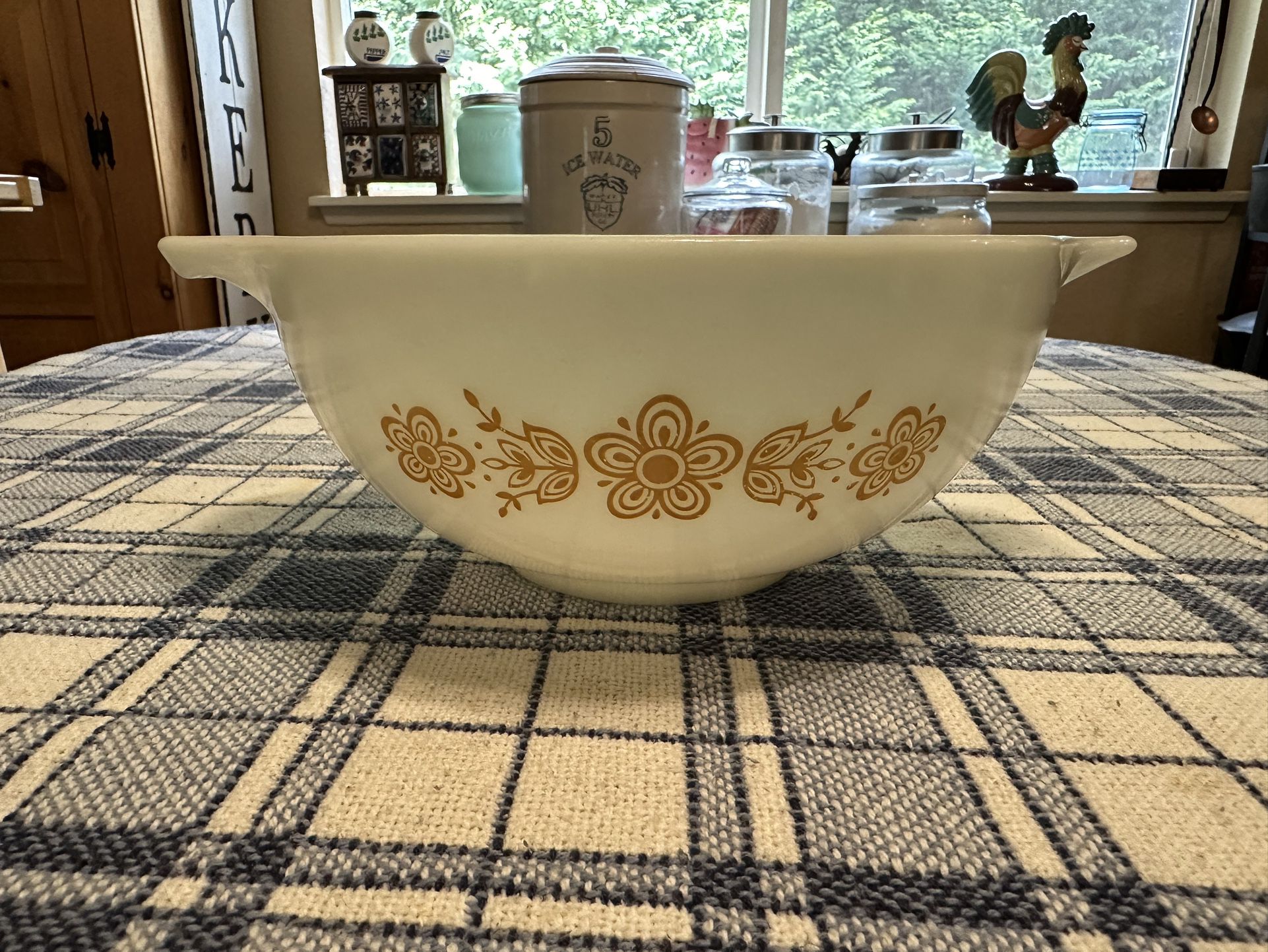 Vintage  Pyrex Butterfly  Gold # 443  Cinderella  Mixing Bowl 