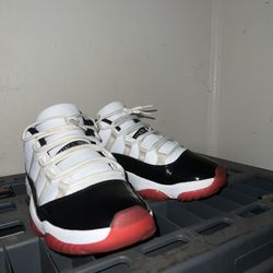 Jordan 11’s Low Concord Bred 
