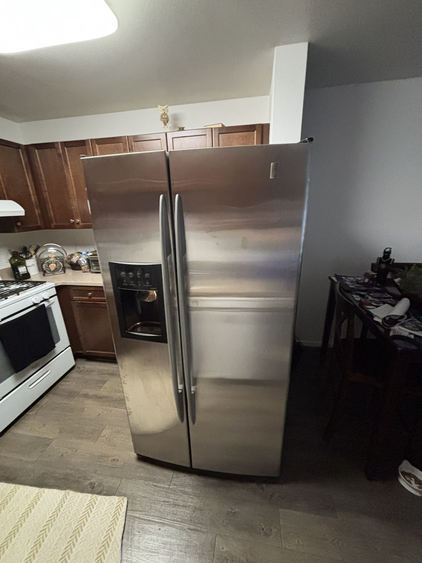Refrigerator GE