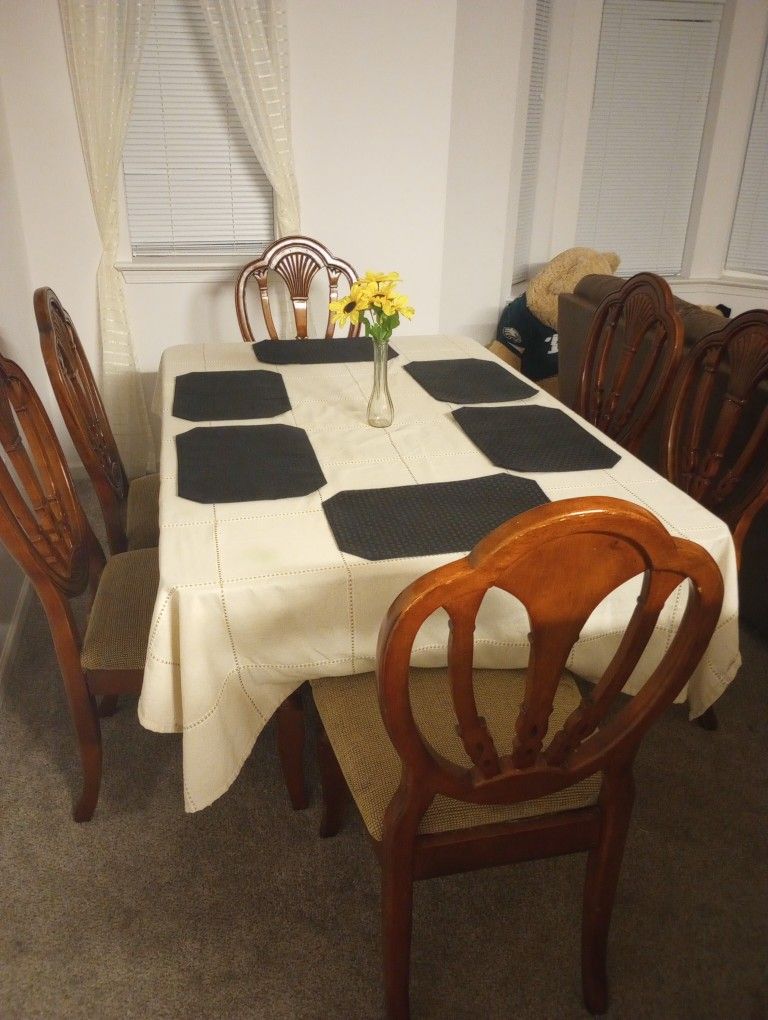 Dinning Table 