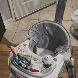 Foldable baby walker