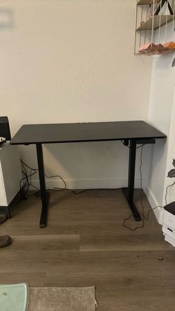 Standing desk