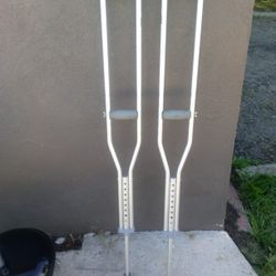 Crutches 