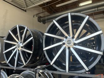 22 inch Strada Custom Wheels