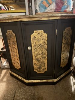 Refurbished Hand-Painted Cabinet Home Decor 31.5” Lx29”h