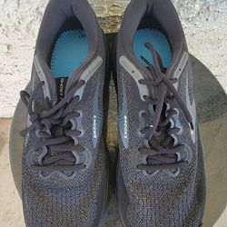 Brooks Ghost Max Running Shoes Mens 11.5 wide 2E US Black missing insoles