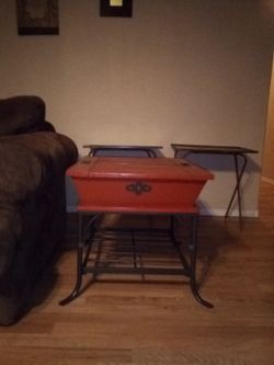 Country red end table